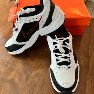 Brand new mens Nike shoes